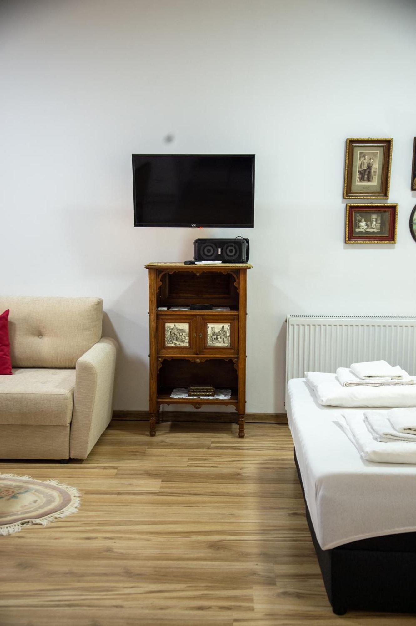 סרמסקי קרלובצ'י Apartman Centar מראה חיצוני תמונה